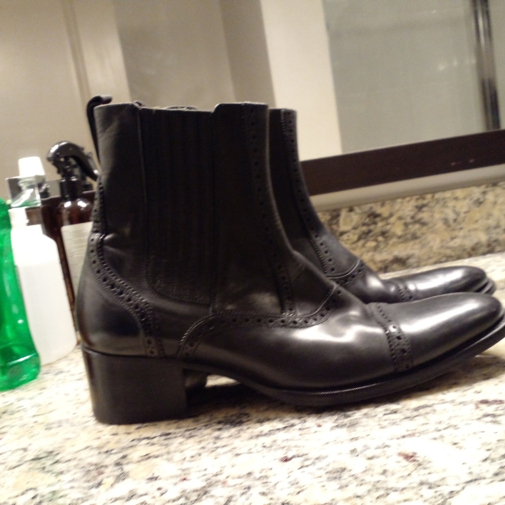 Alexander McQueen US 10 / Euro 43
